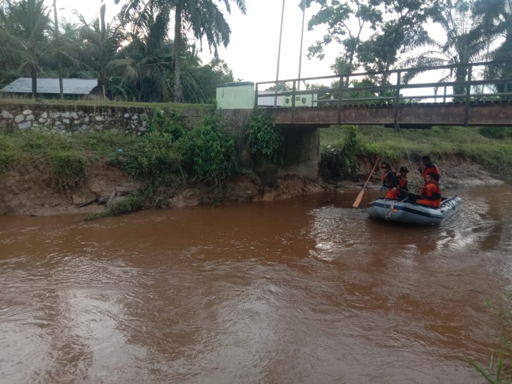 Bocah Yang Tenggelam Di Sungai Aceh Tamiang Ditemukan Meninggal Dunia