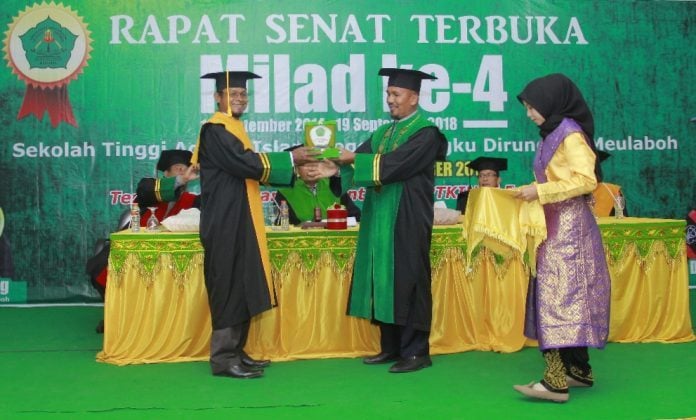 Rapat senat terbuka Milad ke 4 Kampus Keagamaan Islam (STAIN) meulaboh.