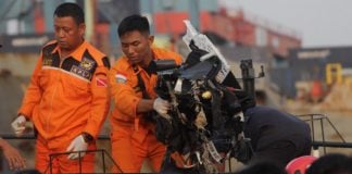 Evakuasi jenazah dan puing pesawat Lion Air