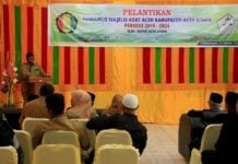 Wabup Fauzi Yusuf Lantik Usman untuk Pimpin MAA Aceh Utara