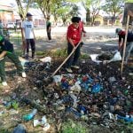 Komunitas Pijay Gleeh Bersih-Bersih di Kecamatan Ulim