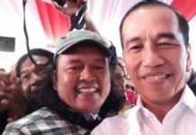 PWI Aceh Tengah Serahkan Surat Penegerian UGP Takengon ke Tangan Jokowi