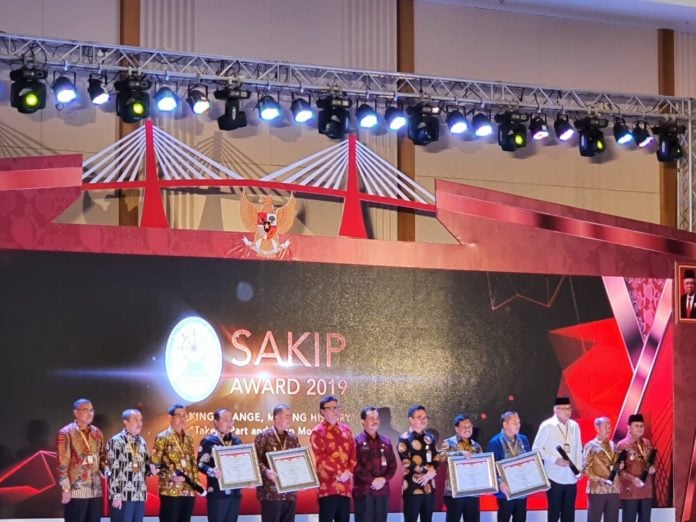 b60c15fe-0d32-4fd7-8c1c-377f09f5c384