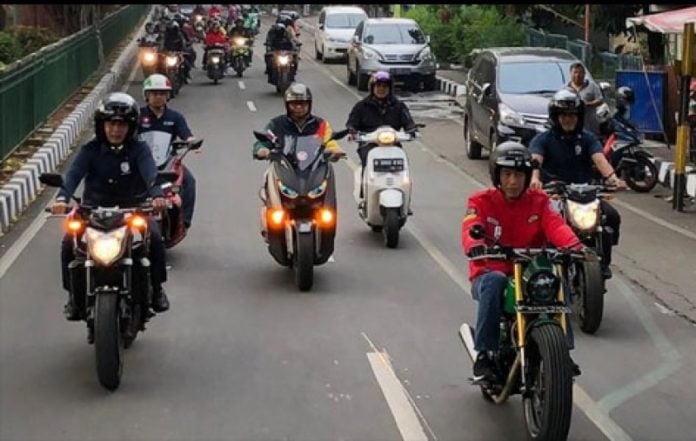 l-20200204101851jokowi-motor