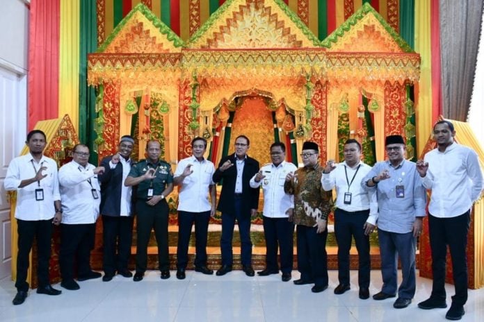 2d0dac28-ed9d-45db-9773-f4265657f132