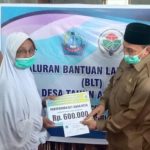 Bupati Pidie Jaya Salurkan BLT dan Sembako Untuk Masyarakat Terdampak Covid-19