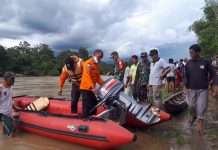 Sampan Terbalik Saat Menyeberang Sungai, Satu Warga Woyla Timur Belum Ditemukan