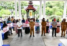 Wali Kota Banda Aceh Salurkan Bantuan Uang Tunai bagi 5.385 KPM