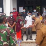 Camat Trienggadeng Pijay Serahkan BLT DD Secara Simbolis di Gampong Meucat