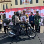 HUT Bhayangkara Ke-74: Kapolres Lhokseumawe Salurkan 200 Paket Bantuan Bahan Pokok