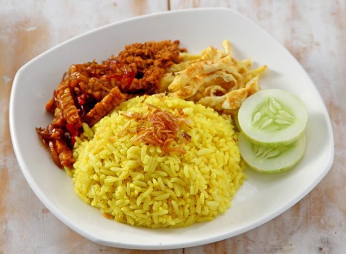 Resep dan Cara Membuat Nasi Kuning Spesial dan Gurih ...