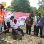 Abusyik Resmikan Pembangunan Rumah Produksi Tikar Pandan