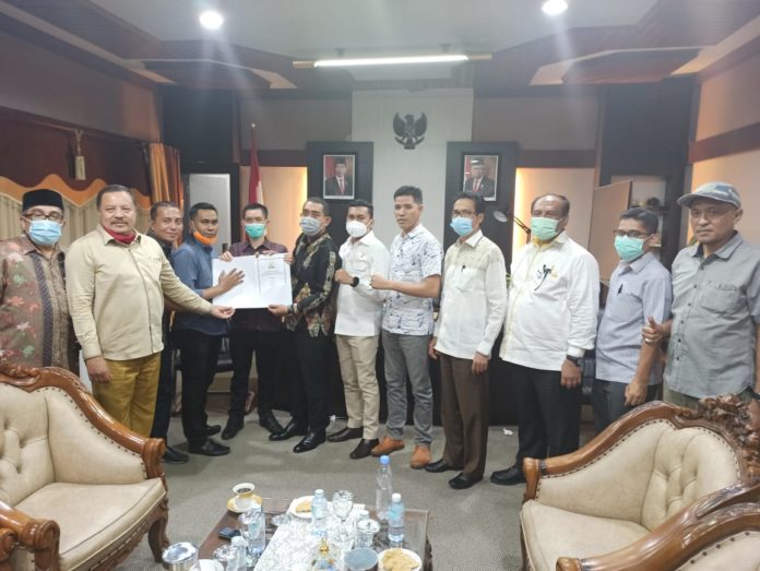 3e510b42-0336-49b2-b166-7d6ad58db24f