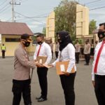 Kapolres Pijay Beri Penghargaan Kepada Enam Personel Berprestasi
