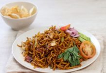 Aminullah Usman Perkenalkan Mie Aceh Pada Tamu JKPI