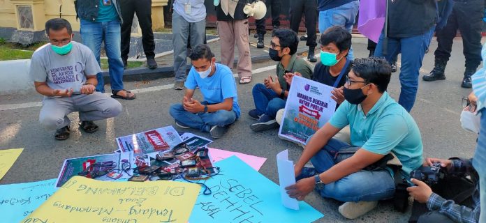 b5bba5dc-a137-4310-8b5f-dee64e4f1581