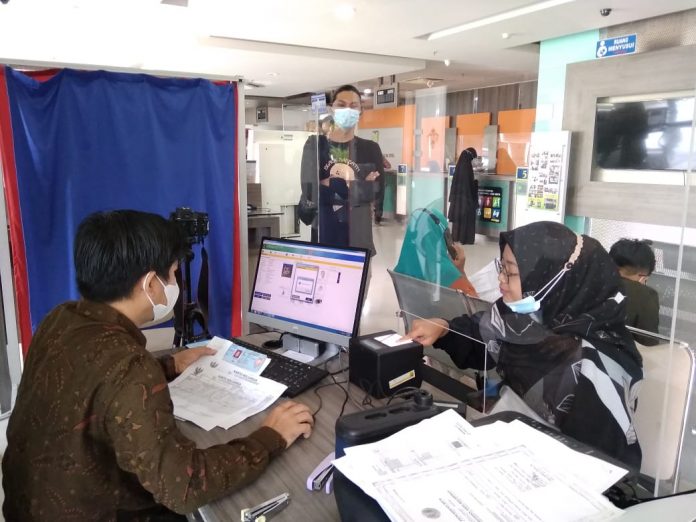 16206339605101100011