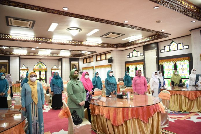 Ketua TP-PKK Aceh Dyah Erti Idawati Ketua TP-PKK Aceh Dyah Erti Idawati