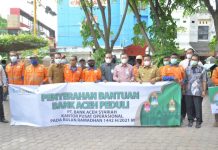 Dirut Bank Aceh Syariah Serahkan Paket Ramadhan untuk Pasukan Orange