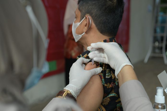 Vaksinasi Covid-19 Vaksinasi Covid-19