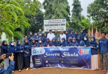 Syech Fadhil Tantang Siswa di Pedalaman Sawang Masuk Dayah Syech Fadil Saweu Sikula - Foto Bersama