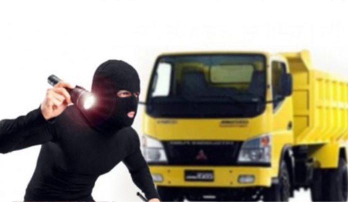 perampokan drum truk