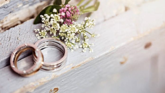 Pasangan menikah saat pandemi Covid-19