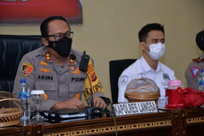 56813586-b68c-4925-9ecd-13cff0e6c8f4