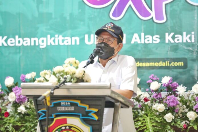 Menteri_Desa_PDTT_1-2-2022