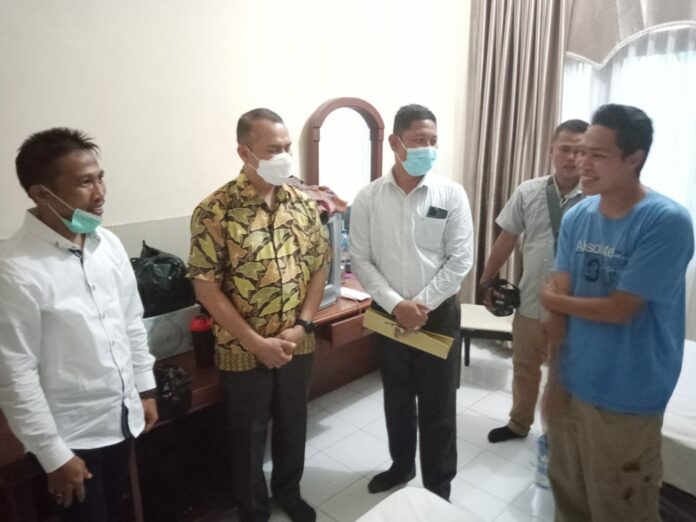 c19f5b19-f350-42b3-9c31-141c1993cbcb