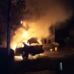 Sedan BMW Ludes Terbakar di Depan Rumah Aceh Besar