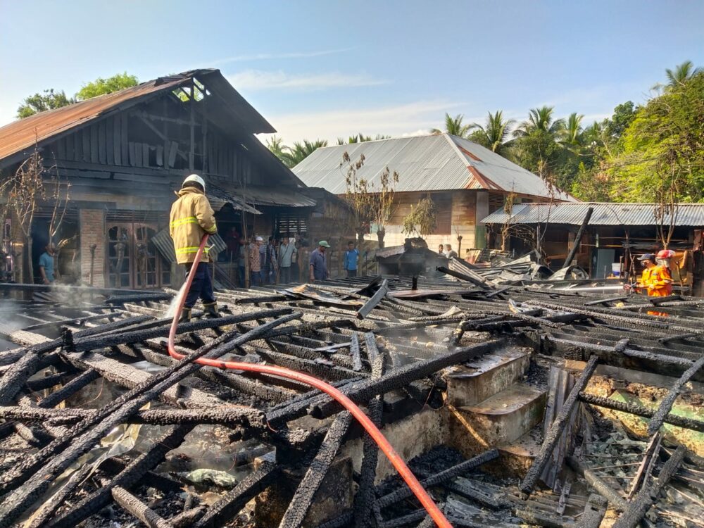 Dua Rumah Warga Di Aceh Besar Hangus Terbakar Analisa Aceh 7703