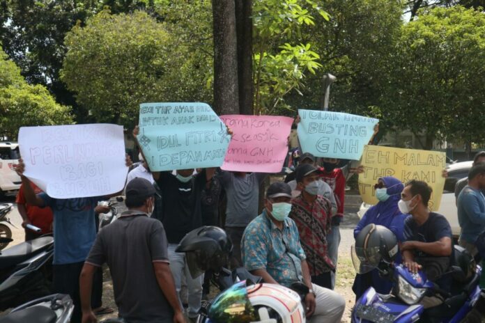 eb003d04-8065-4366-a786-bdaa8f1d430f