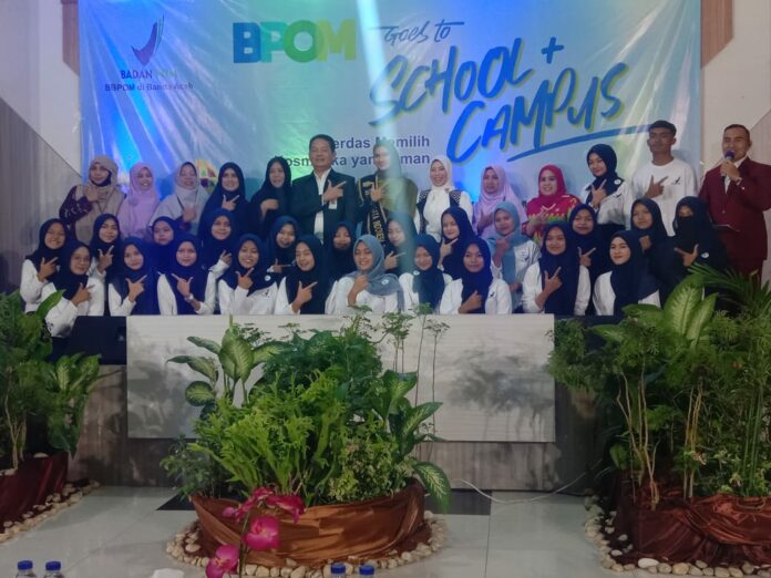 587dc1af62a963239797e3892f5164ed