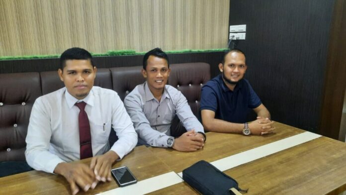 04221d4039bbf74ac81669e9553e074c