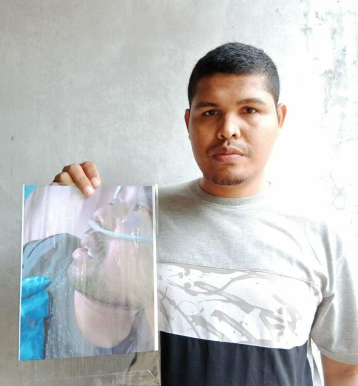 2044f0f03bb06a619b1f817195e9c9f5