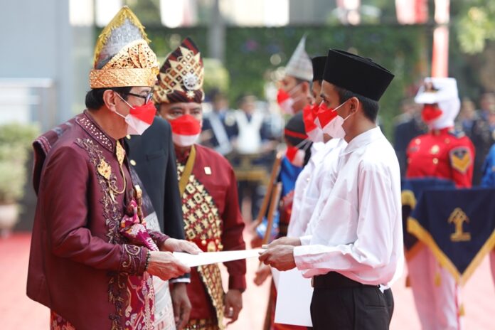 4c14edfd121cad5f8492949dd0087d8a