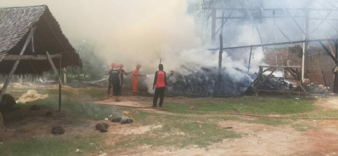 b2b8b05c86d2ff22541bda51e3cf988f