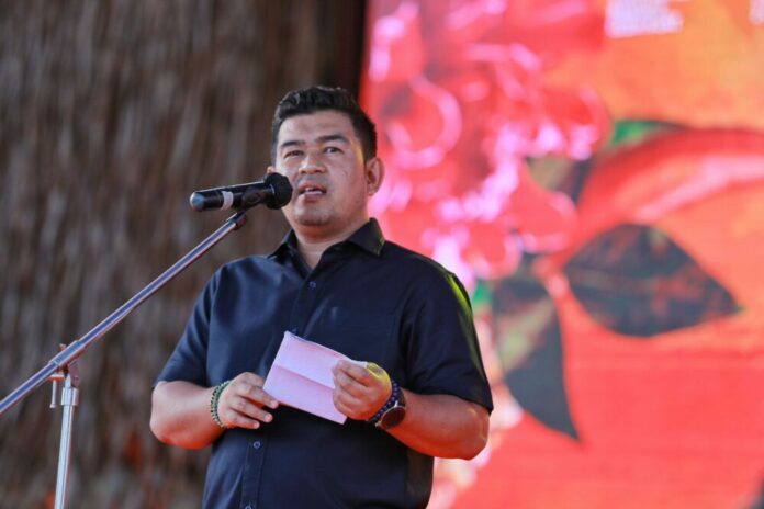 b7713eada8e6d60598d02dd953b553bc