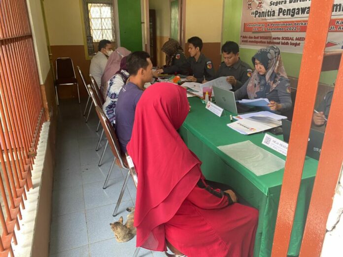 126b8063d0a7b3a3082d6601aff6bb51