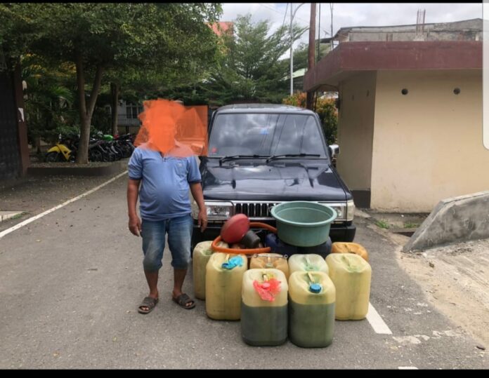 1355880b1f2cf9b61cb92e38a3b19766