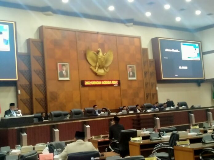 21033f64bb50333fbce286b104fc57f9