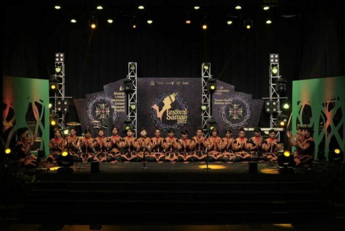 3543b1cf380bc8ea22f9b0578375361e