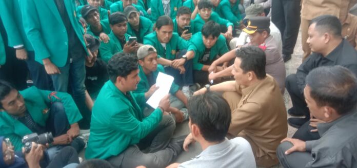 7147293bdecb6d89303ce6bb49a665ee