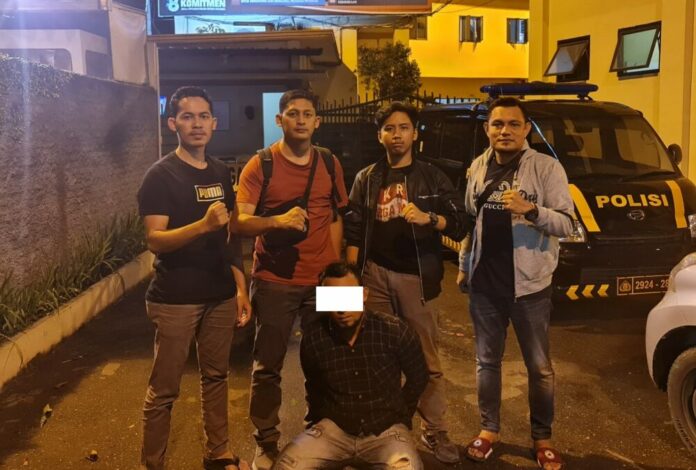 d46233d2efb6da080631c3555c69c990