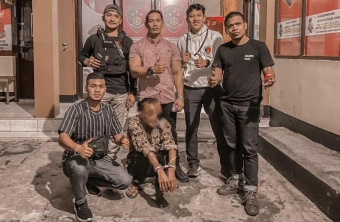 27ce343cc05103c8df5c087e5a688b76