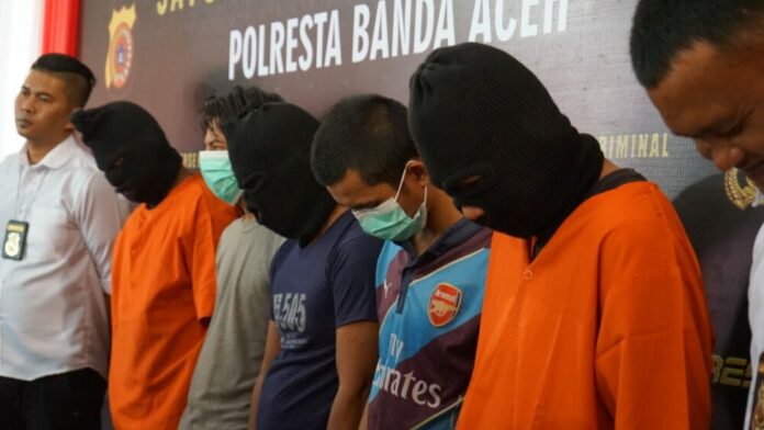 ae7aff6b3cf920e33f4a1dc8b7015536