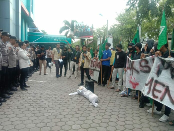 f3ee3353ac5230d2310ae0c6a1698ecd