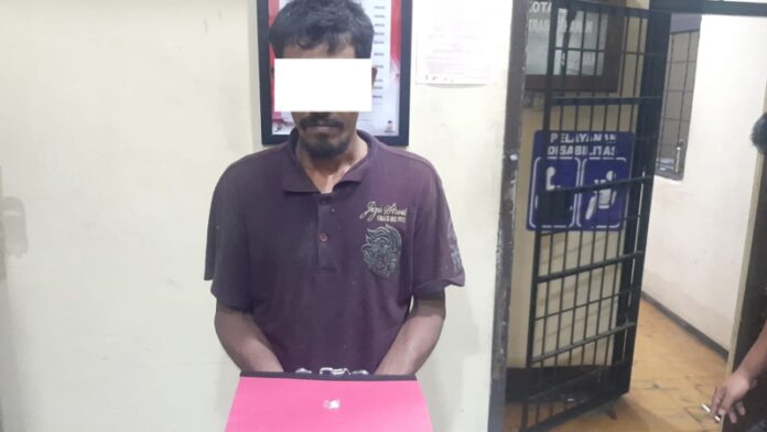 6713b060f40567a0eb83012e533888e8