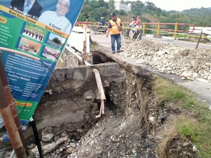 02ee43c1de8159d63c5276098c65ff91